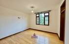 3 Bed Apartment with En Suite at Riverside Dr - 15