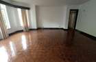 4 Bed Apartment with En Suite in Muthaiga - 17