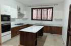 5 Bed Townhouse with En Suite at Lavington Green - 7