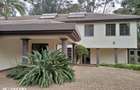 4 Bed Townhouse with En Suite in Westlands Area - 16