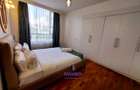 Serviced 2 Bed Apartment with En Suite at Dennis Pritt - 8