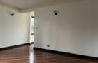 7 Bed House with En Suite in Runda - 12