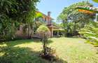 5 Bed Townhouse with En Suite at Old Kitusuru. - 1