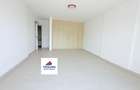 4 Bed Apartment with En Suite in Spring Valley - 17