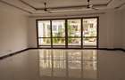 Serviced 3 Bed Apartment with En Suite at Moyne Drive - 6