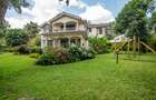 5 Bed House with Swimming Pool in Nyari - 1