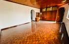 5 Bed Townhouse with En Suite in Lavington - 18