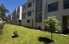 6 Bed Townhouse with En Suite in Lavington - 2