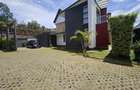 4 Bed Townhouse with En Suite in Ridgeways - 4