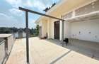 5 Bed Townhouse with En Suite at Lavington - 16