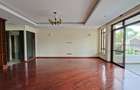 6 Bed Townhouse with En Suite in Lavington - 7