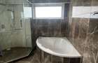 4 Bed Apartment with En Suite at Riverside - 12