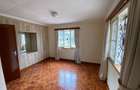5 Bed House with En Suite in Nyari - 4