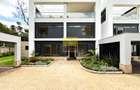 5 Bed Villa with En Suite in Kyuna - 17