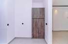 2 Bed Apartment with Gym in Brookside - 11