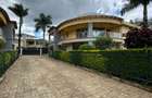 5 Bed Townhouse with En Suite in Lavington - 13