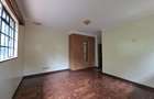 4 Bed Townhouse with En Suite in Kitisuru - 17