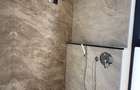 5 Bed House with En Suite in Nyari - 13