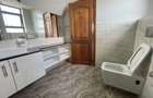 3 Bed Apartment with En Suite in Riverside - 7
