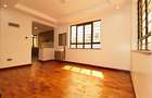 4 Bed Townhouse with En Suite at Maragara Road - 6