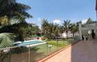3 Bed Apartment with En Suite at River Gardens Park - 19