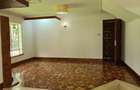 5 Bed House with En Suite in Runda - 10