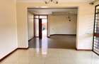 6 Bed Townhouse with En Suite in Lavington - 2