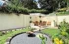 Serviced 1 Bed Apartment with En Suite at Rosslyn - 12