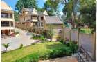 5 Bed Townhouse with En Suite in Lavington - 10