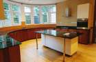 5 Bed House with En Suite in Rosslyn - 20