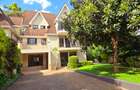 5 Bed Townhouse with En Suite at Lavington Green - 1