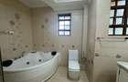 5 Bed House with En Suite in Runda - 14