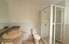 5 Bed Villa with En Suite in Rosslyn - 6