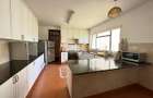 3 Bed Apartment with En Suite in Kilimani - 9