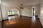 5 Bed House with En Suite in Runda - 3