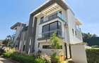 5 Bed Townhouse with En Suite at Lavington Green - 2