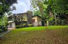 4 Bed House with En Suite at Lavington - 4
