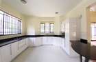 5 Bed Townhouse with En Suite at Lavington Green - 5