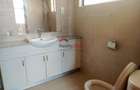 2 Bed Apartment with En Suite in Kilimani - 6