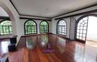 4 Bed Townhouse with En Suite at Riverside Dr - 6