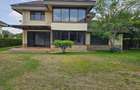 4 Bed Apartment with En Suite in Ridgeways - 6