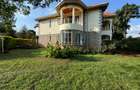 5 Bed House with En Suite in Runda - 1