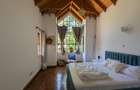 4 Bed Villa with En Suite in Spring Valley - 7