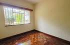 5 Bed House with En Suite in Rosslyn - 15