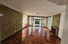 4 Bed House with En Suite in Nyari - 14