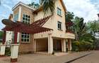 5 Bed Townhouse with En Suite at Lavington - 1