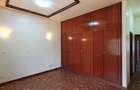 4 Bed Apartment with En Suite in Parklands - 16