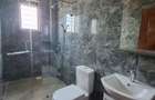 5 Bed Townhouse with En Suite at Safari Park - 8