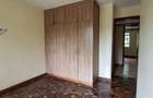 5 Bed House with En Suite in Runda - 14