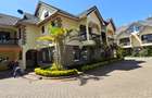 5 Bed Townhouse with En Suite at Lavington Green - 5